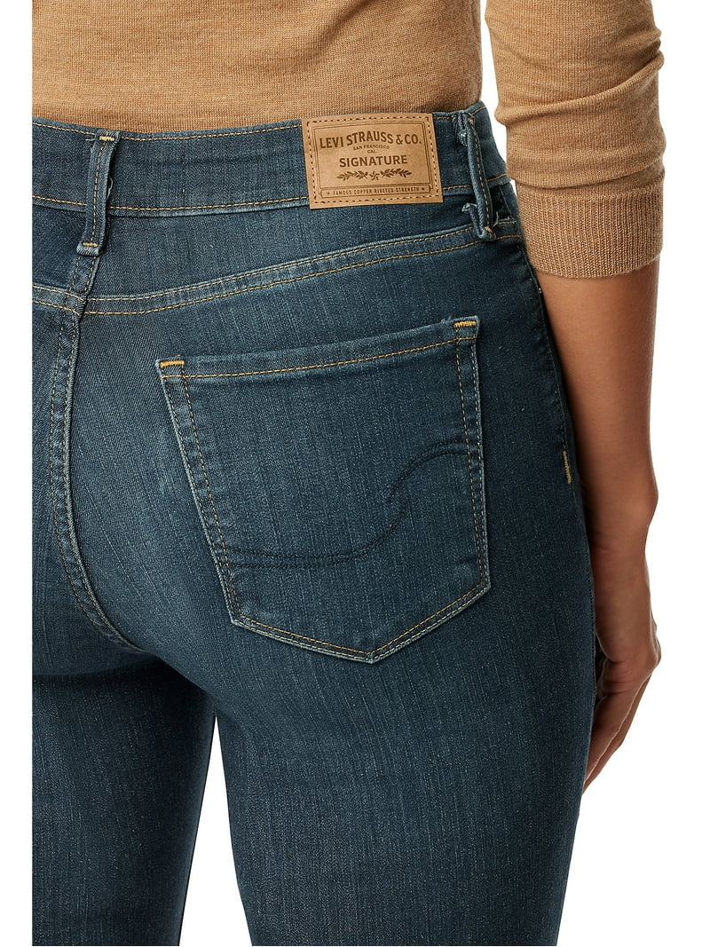 Levi Strauss Signature Women's Shaping Mid Rise Bootcut Jeans