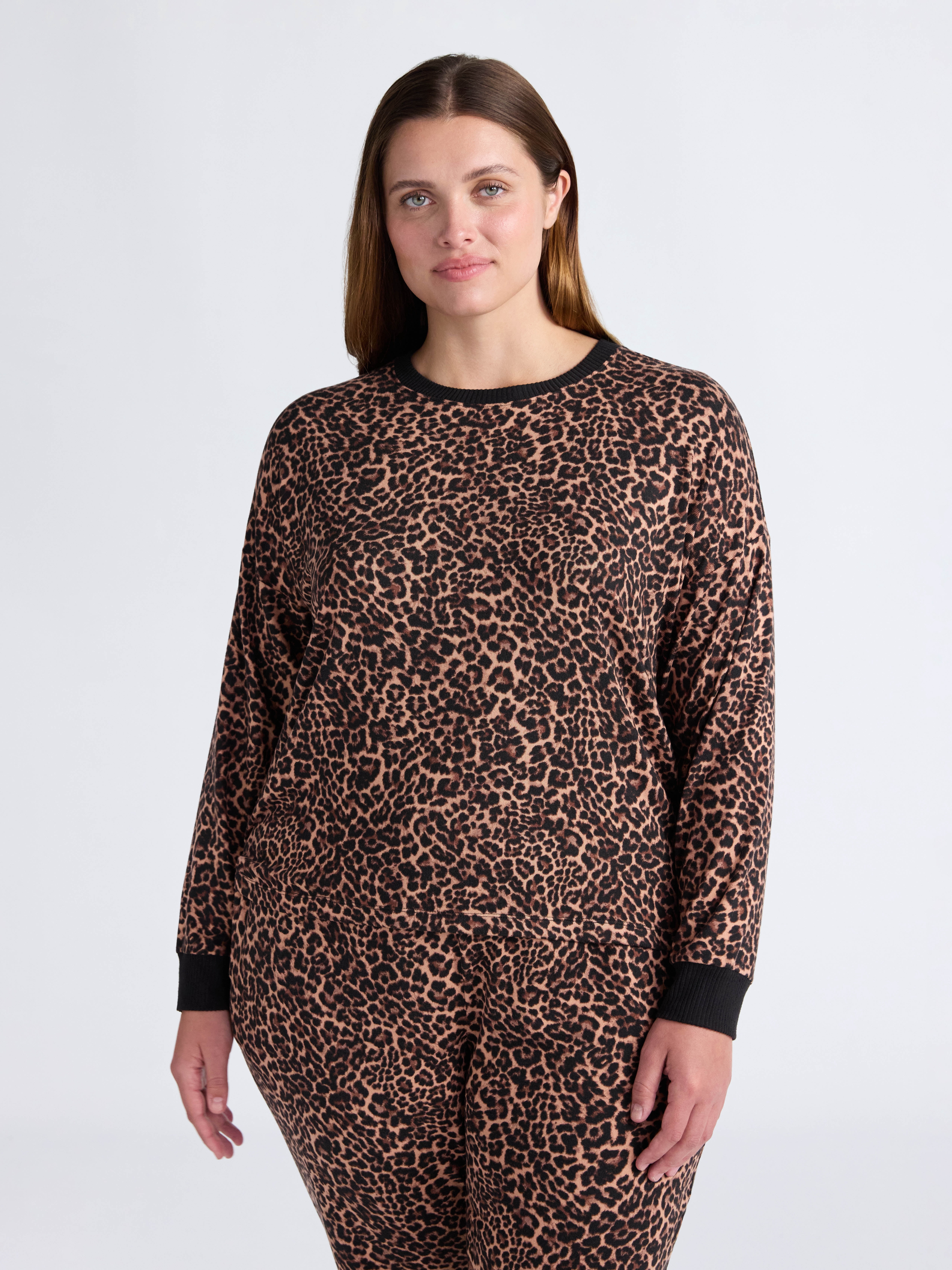 Joyspun Women's Cozy Lounge Collection Hacci Knit Sleep Top with Long Sleeves, Sizes XS-3X