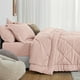 thumbnail image 3 of Juego de edredón Love's Cabin Pink para cama individual de 5 piezas en una bolsa, 3 of 6