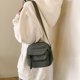 thumbnail image 5 of Bolso de hombro de pana con cremallera para mujer, color militar verde, 5 of 8