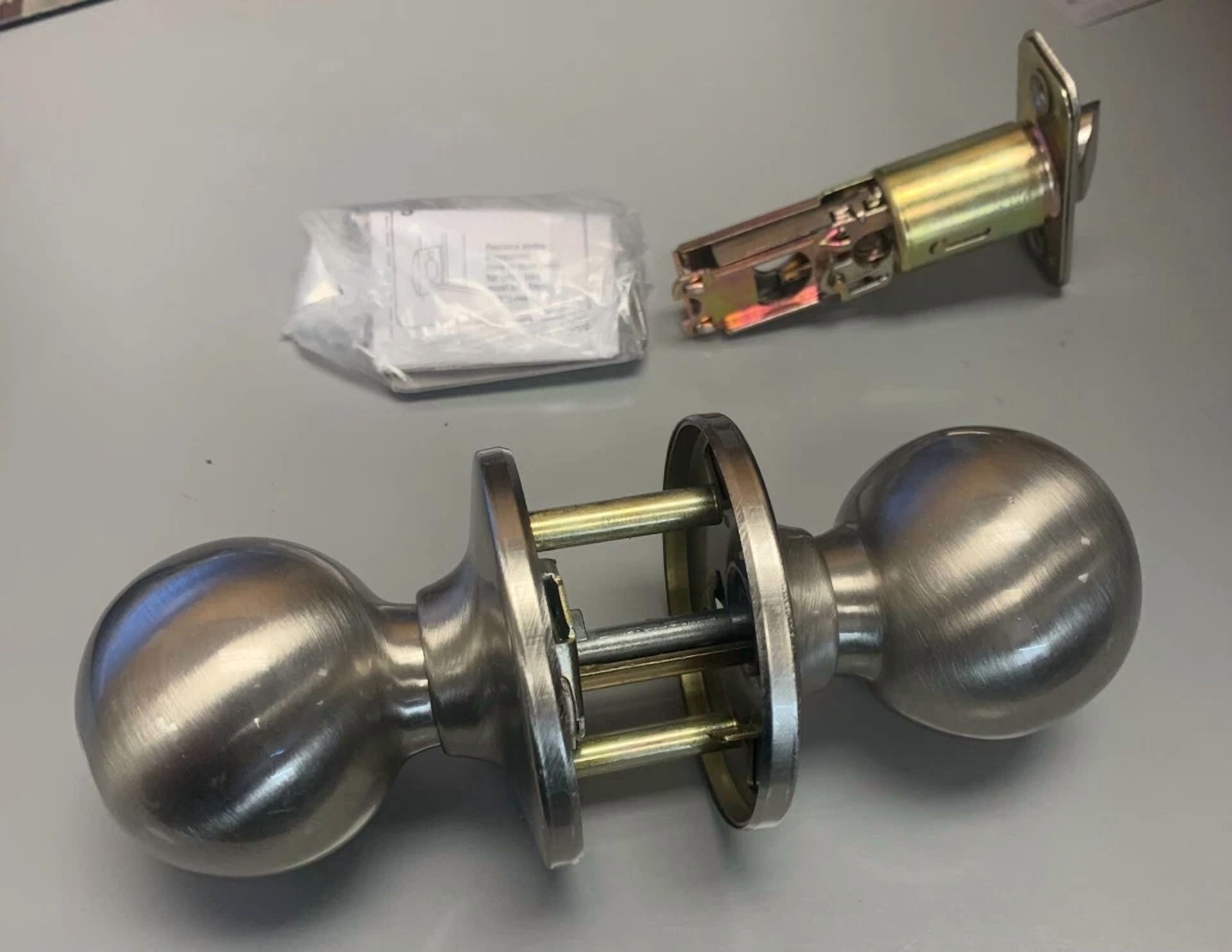 CRESTIN- Legend Privacy Bathroom/Bedroom Door Knob - 809140 Ball Style