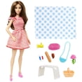 thumbnail image 1 of Set de pícnic Barbie Parisian Passport con muñeca morena, 1 of 6