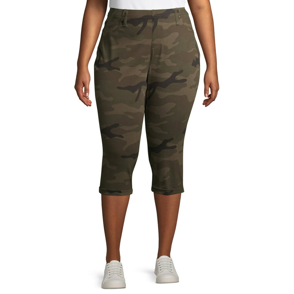 Terra & Sky - Terra & Sky Women's Plus Size Pull On Camo Capri Jeggings 
