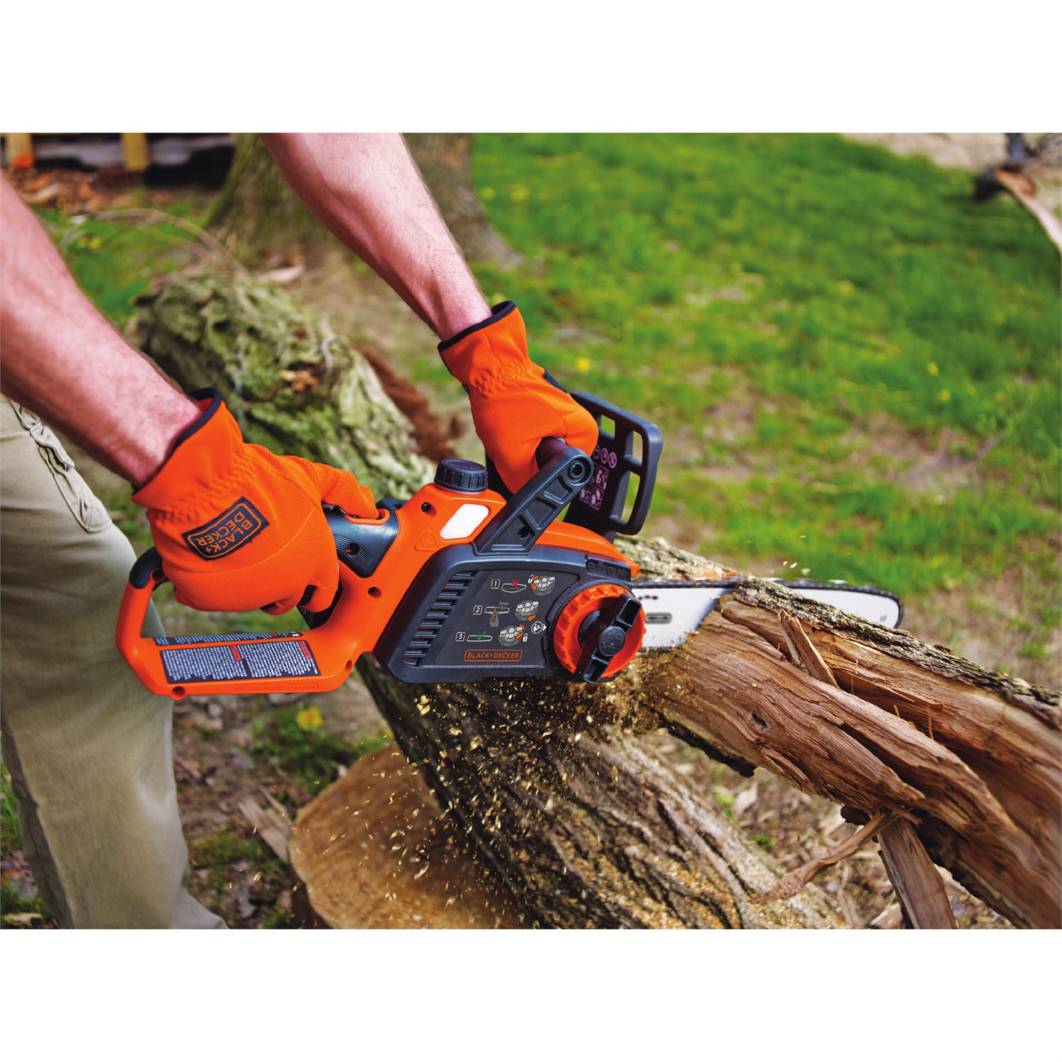 BLACK + DECKER 20V MAX Cordless Chainsaw 10 Inch for Sale in
