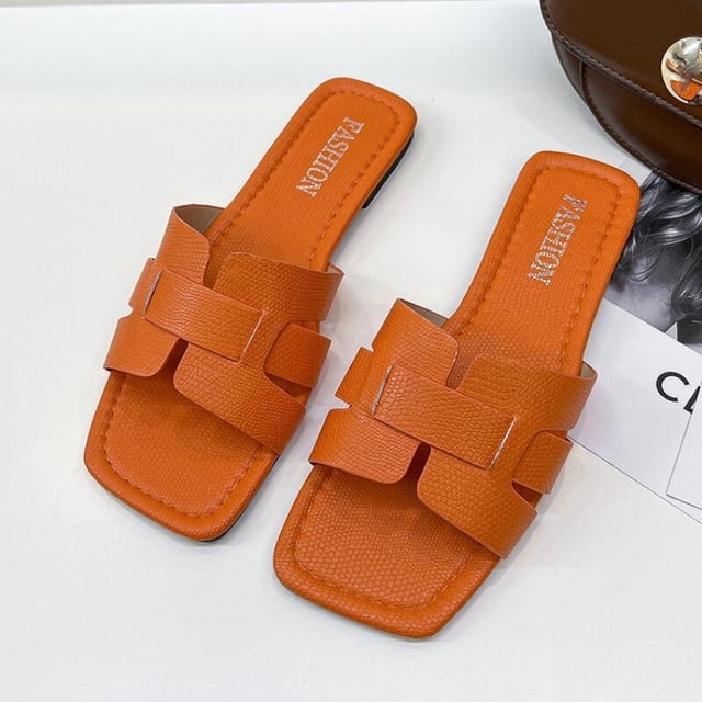 Sandalias de diseñador de marca de lujo para mujer, chanclas modernas planas con punta cuadrada para playa y exteriores, 2023 qym unisex