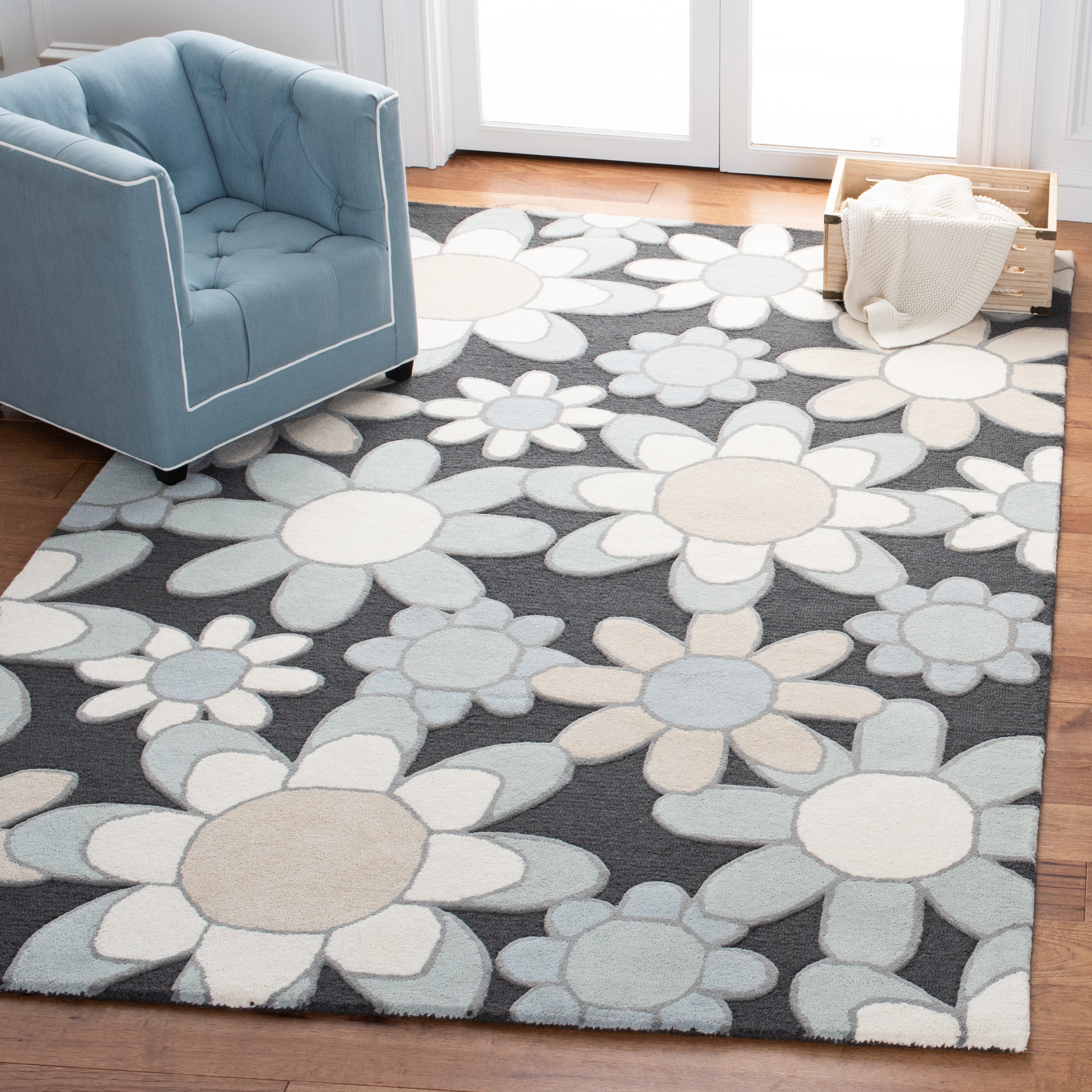 SAFAVIEH Kids Floral Flower Bursts Area Rug, Charcoal/Ivory, 4' x 6'