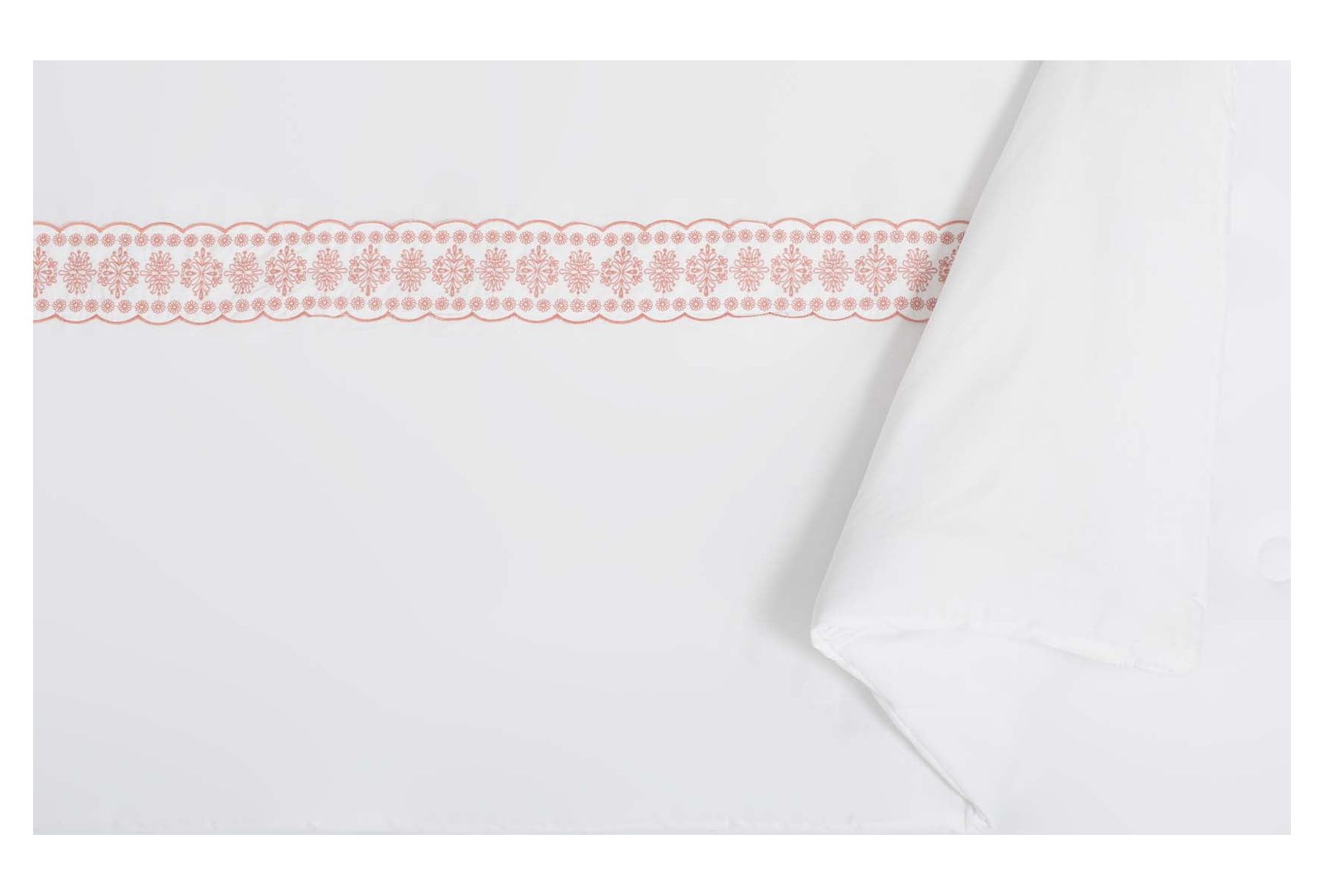 The Pioneer Woman White Cotton Eyelet 4-Piece Comforter Set, Full / Queen - image 8 of 9