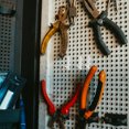 thumbnail image 1 of OUNONA 4 Pcs Piquets en Plastique Blanc pour Porte-Outils et Rangement dans Garage et Atelier, 1 of 8