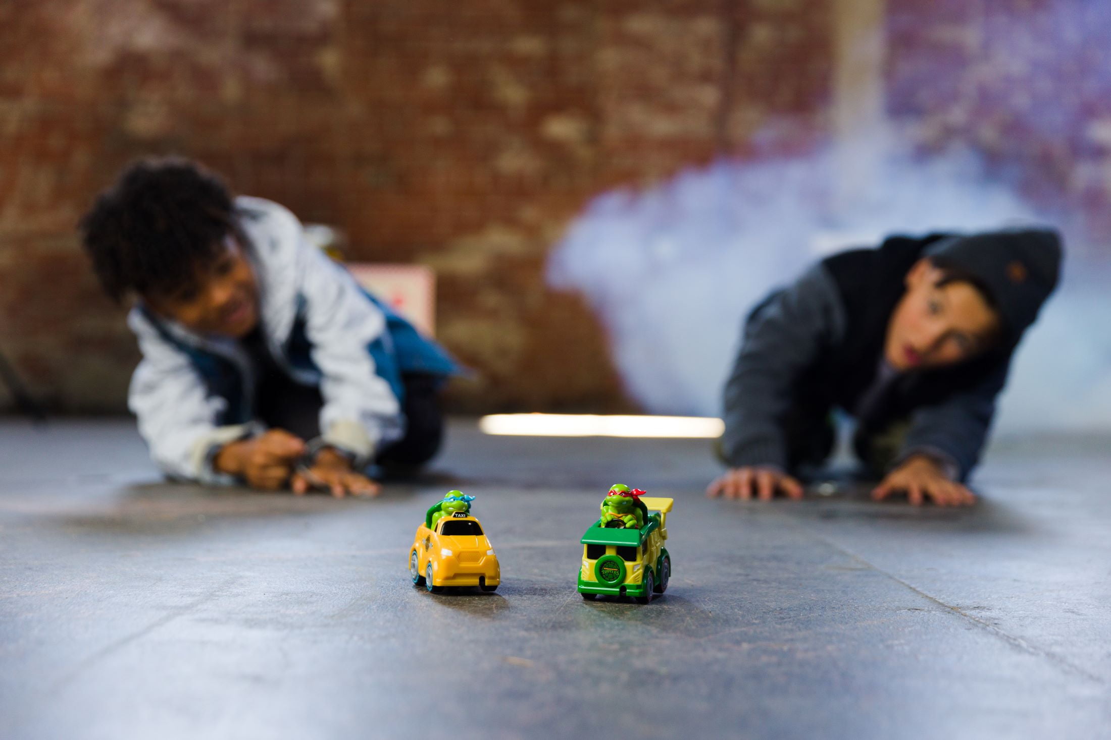 TMNT Rad Rip Racer Leonardo, Yellow - Collectible Racing Toy with