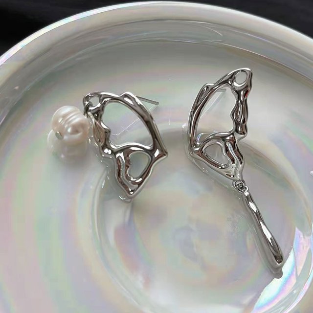 Woman Asymmetric Diamond Love Metal Chain Earrings Christmas, GiftAsymmetrical Butterfly