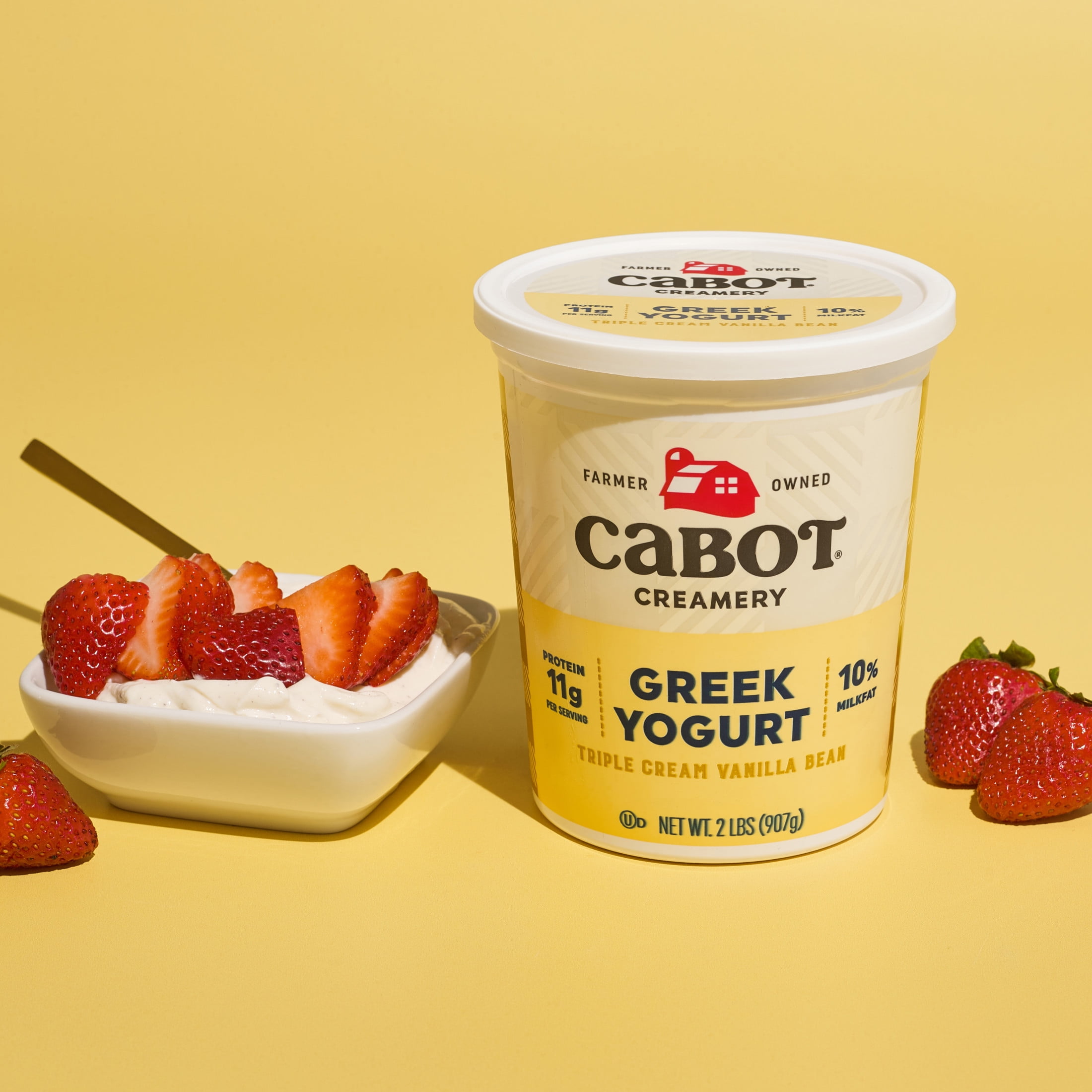 Cabot Creamery Triple Cream Vanilla Bean Greek Yogurt 2 lb (Refrigerated)