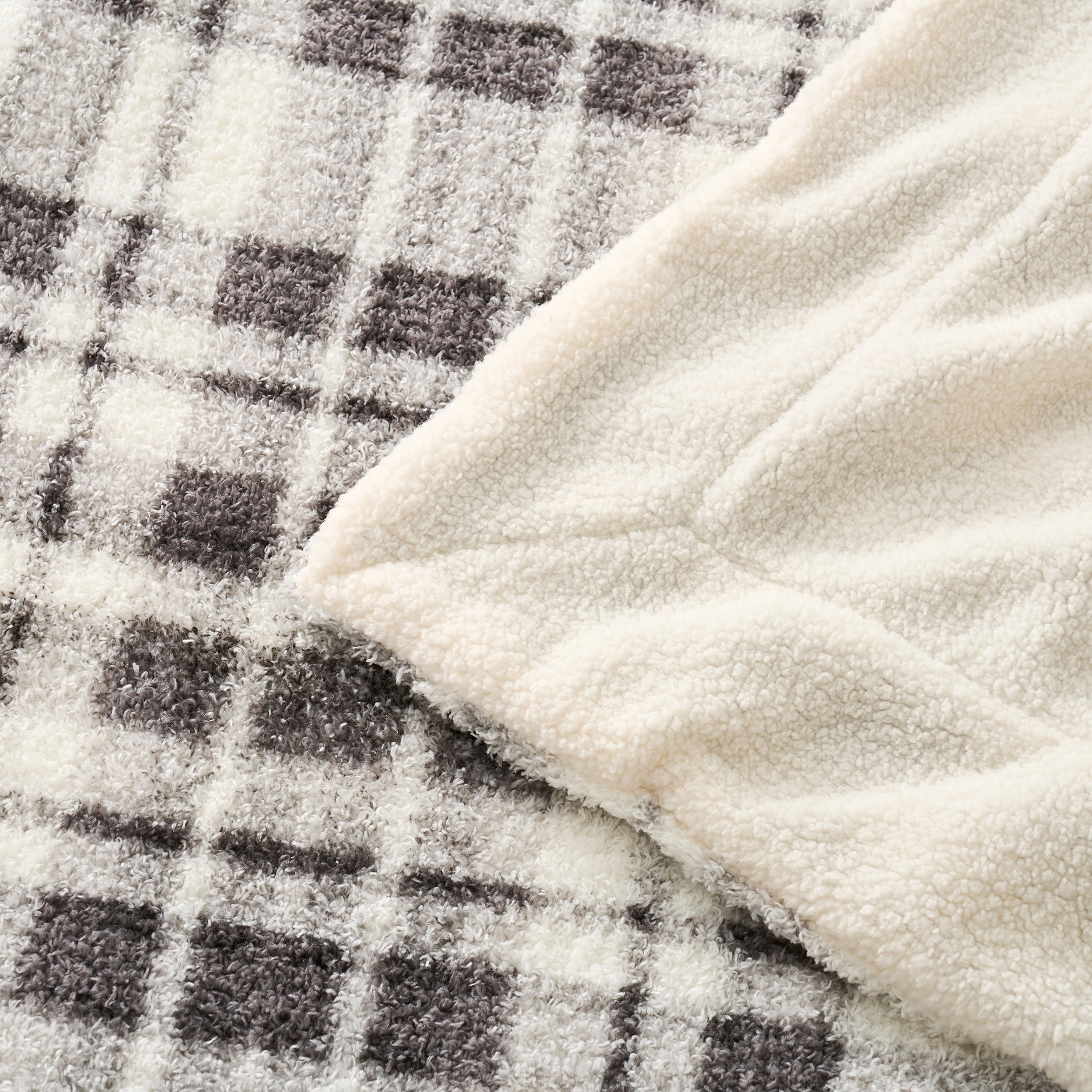 Evergrace Cozy Christmas Throw Gray Check 50"x72"