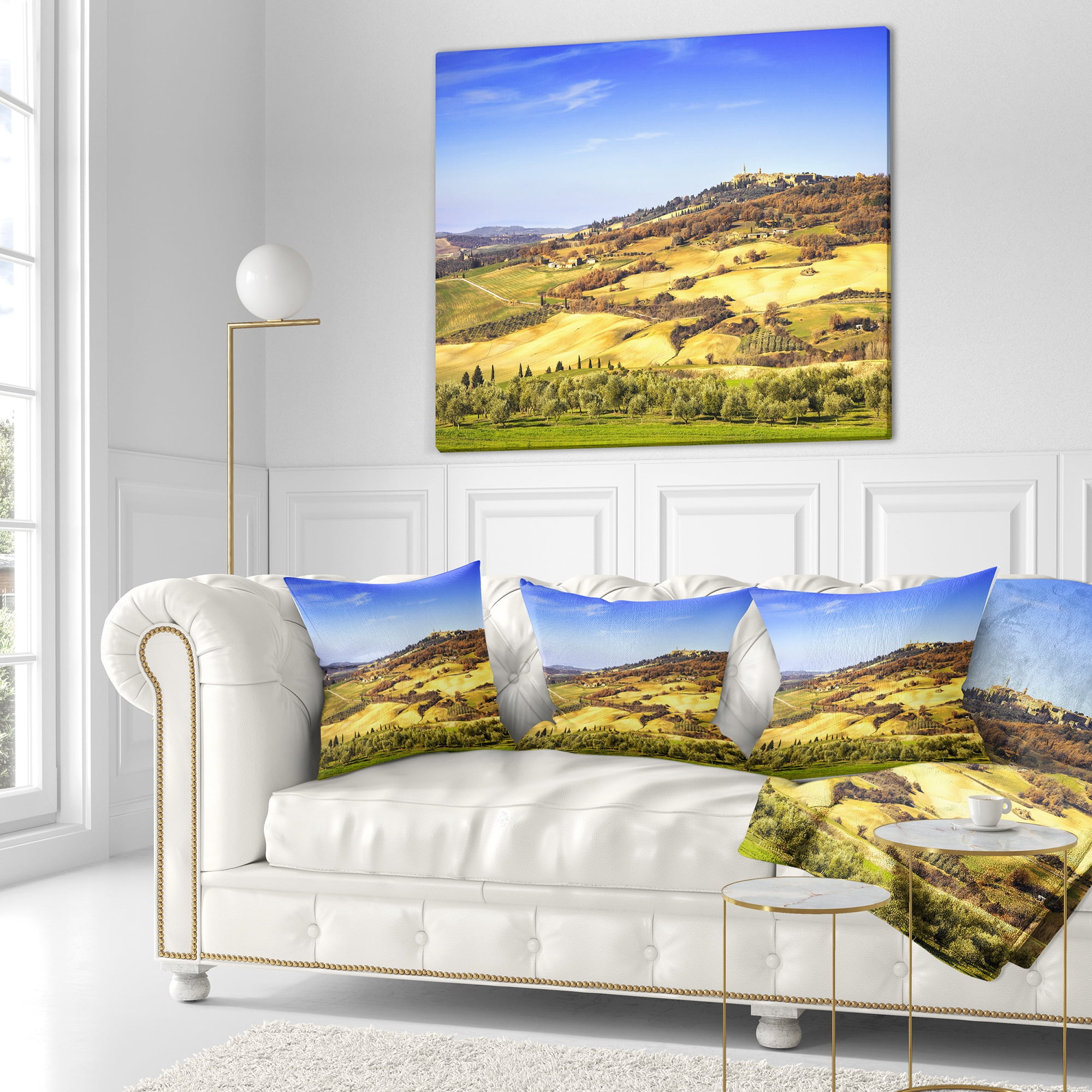 Designart Pienza Medieval Village Italy - Landscape Wall Throw Pillow - 16x16