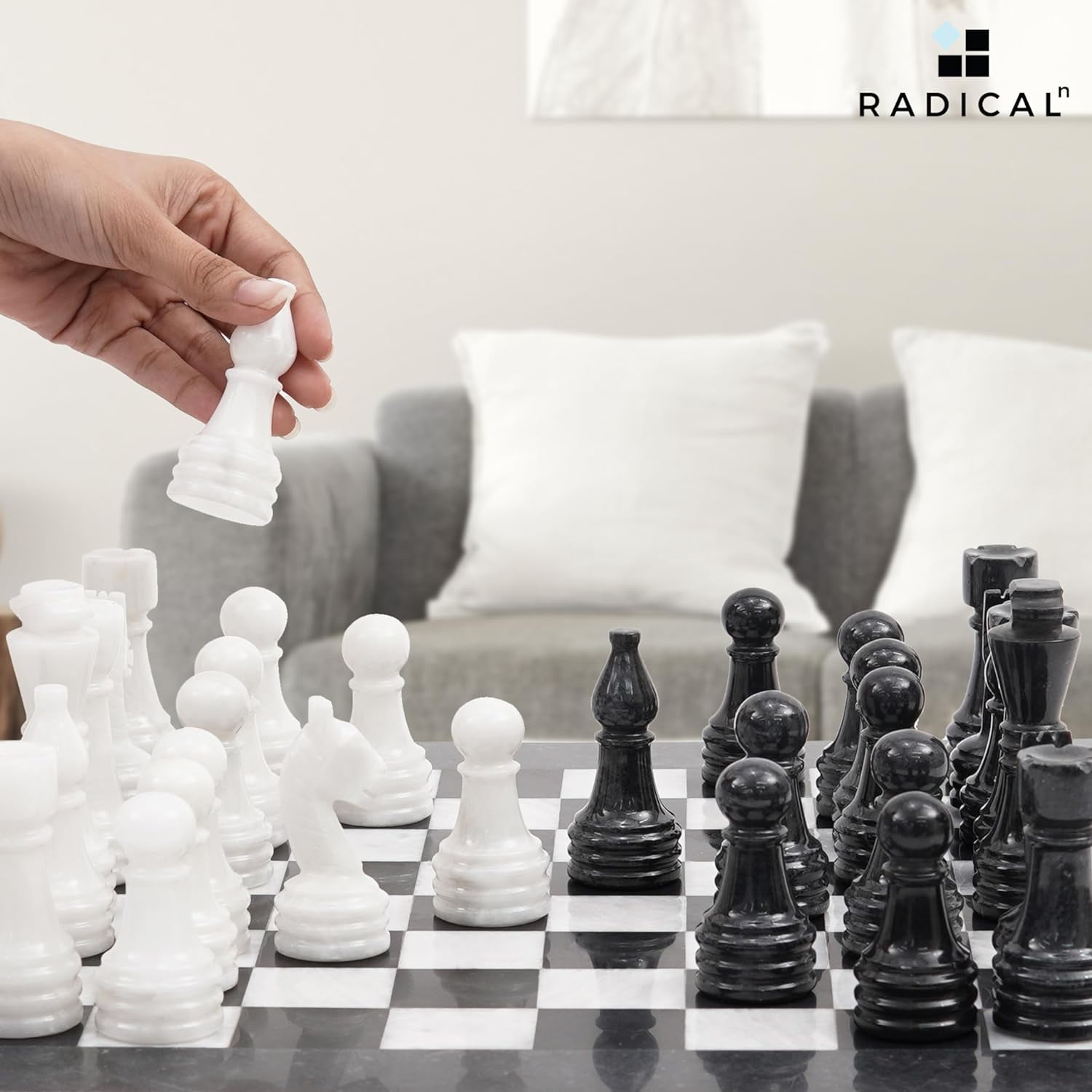Radicaln Marmor-Schachspiel, 15 Zoll – Handgefertigt Aus Naturmarmor, Schwarz-weiß, Inkl. 32 Figuren
