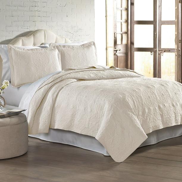 3 Piece Ivory King Quilt Set, King Quilt On Queen Bed