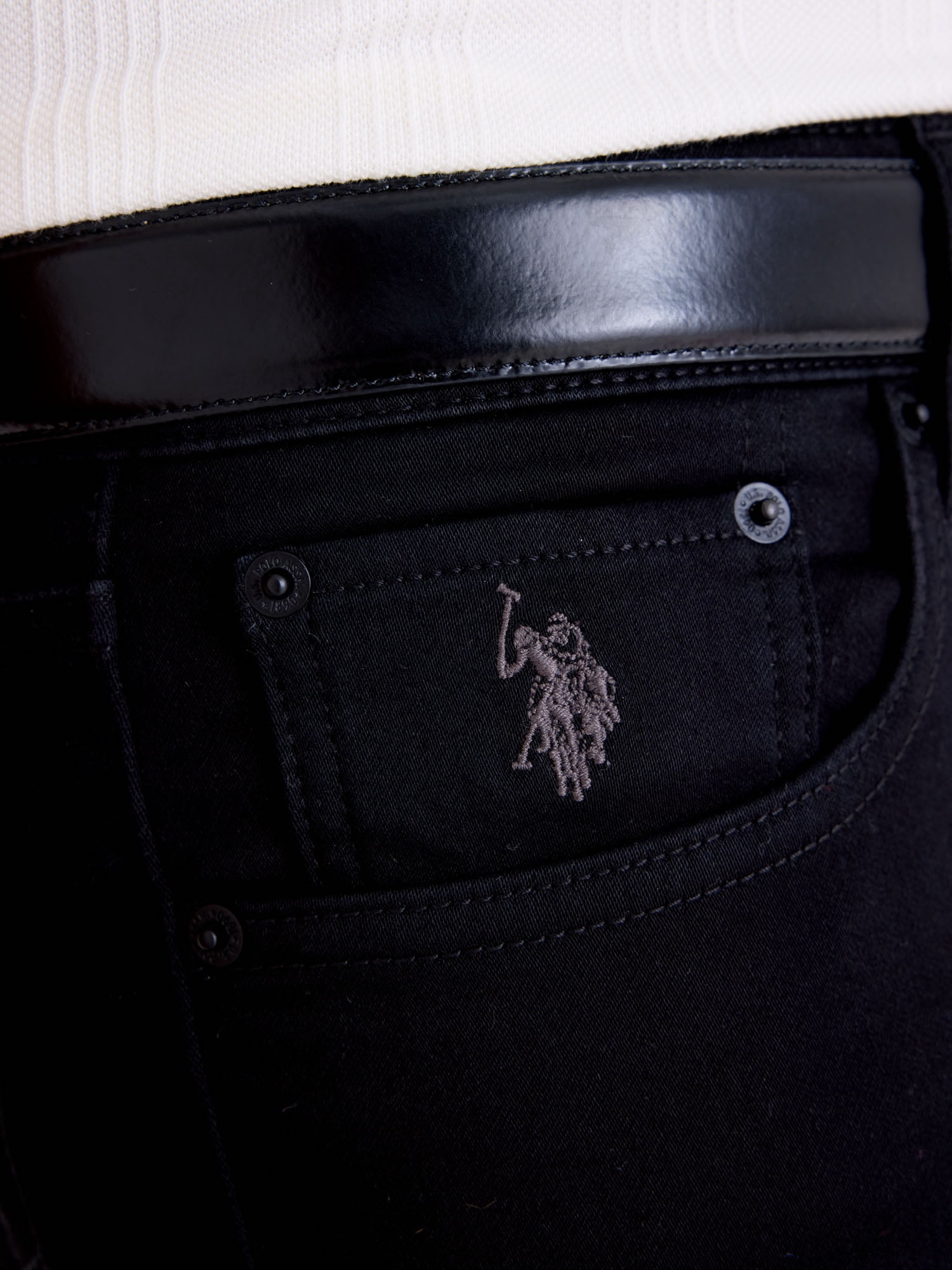 U.S. Polo Assn. Men's Slim Straight Knit Denim Jean