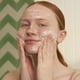 thumbnail image 2 of Limpiador espumoso The Body Shop Tea Tree Skin Clearing 125 ml, 2 of 5