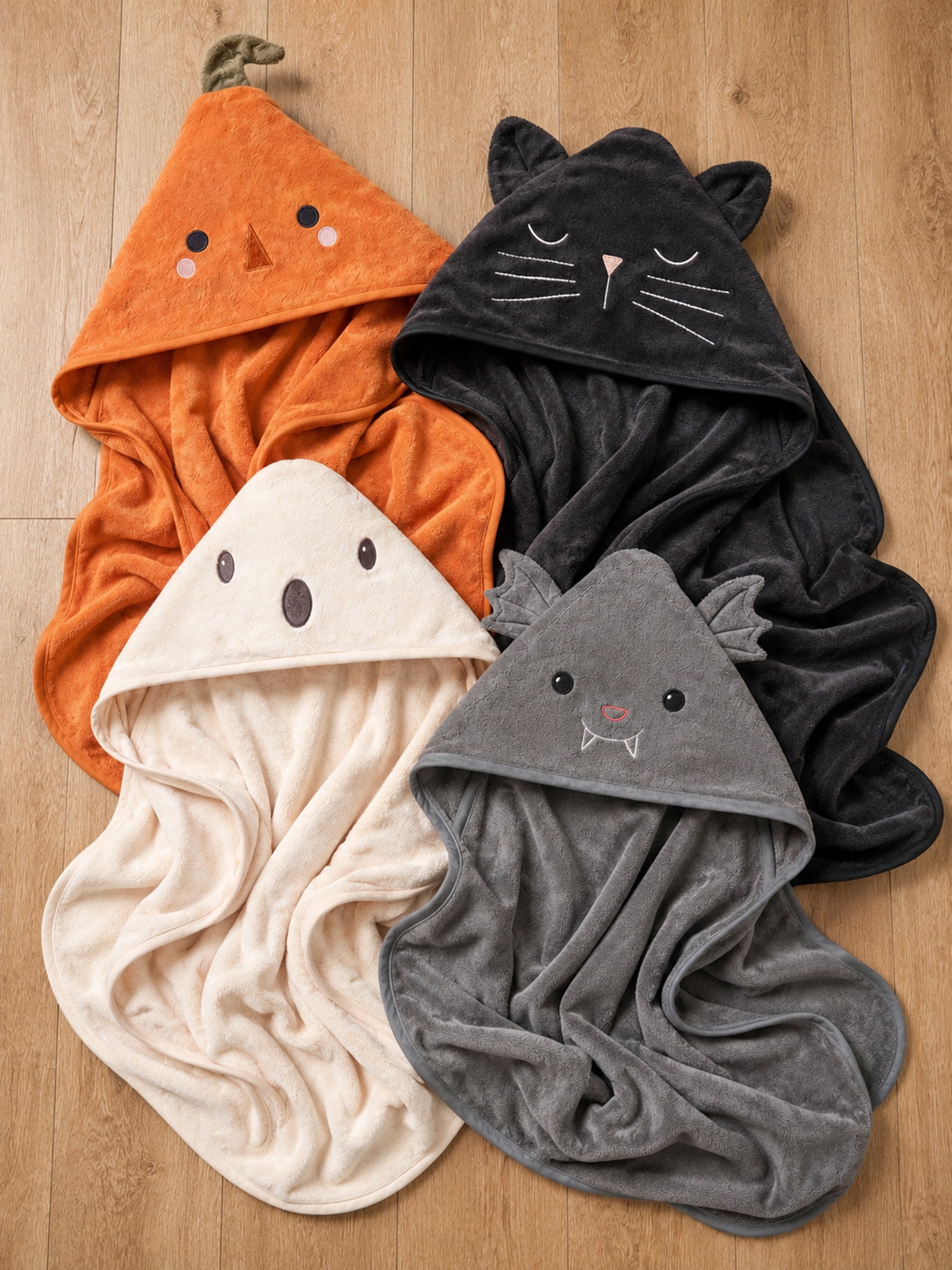 Modern Moments by Gerber Baby Neutral Halloween Hooded Towel, Oatmilk Ghost
