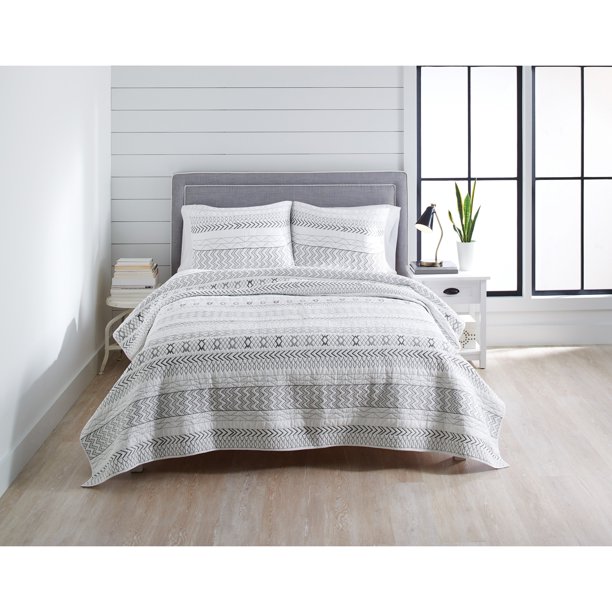 Better Homes & Gardens Gray Aztec Stripe Cotton King Quilt
