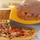 thumbnail image 4 of Cortador de pizza de acero inoxidable: cortador de pizza afilado, raspador de banco con tapa, 4 of 8