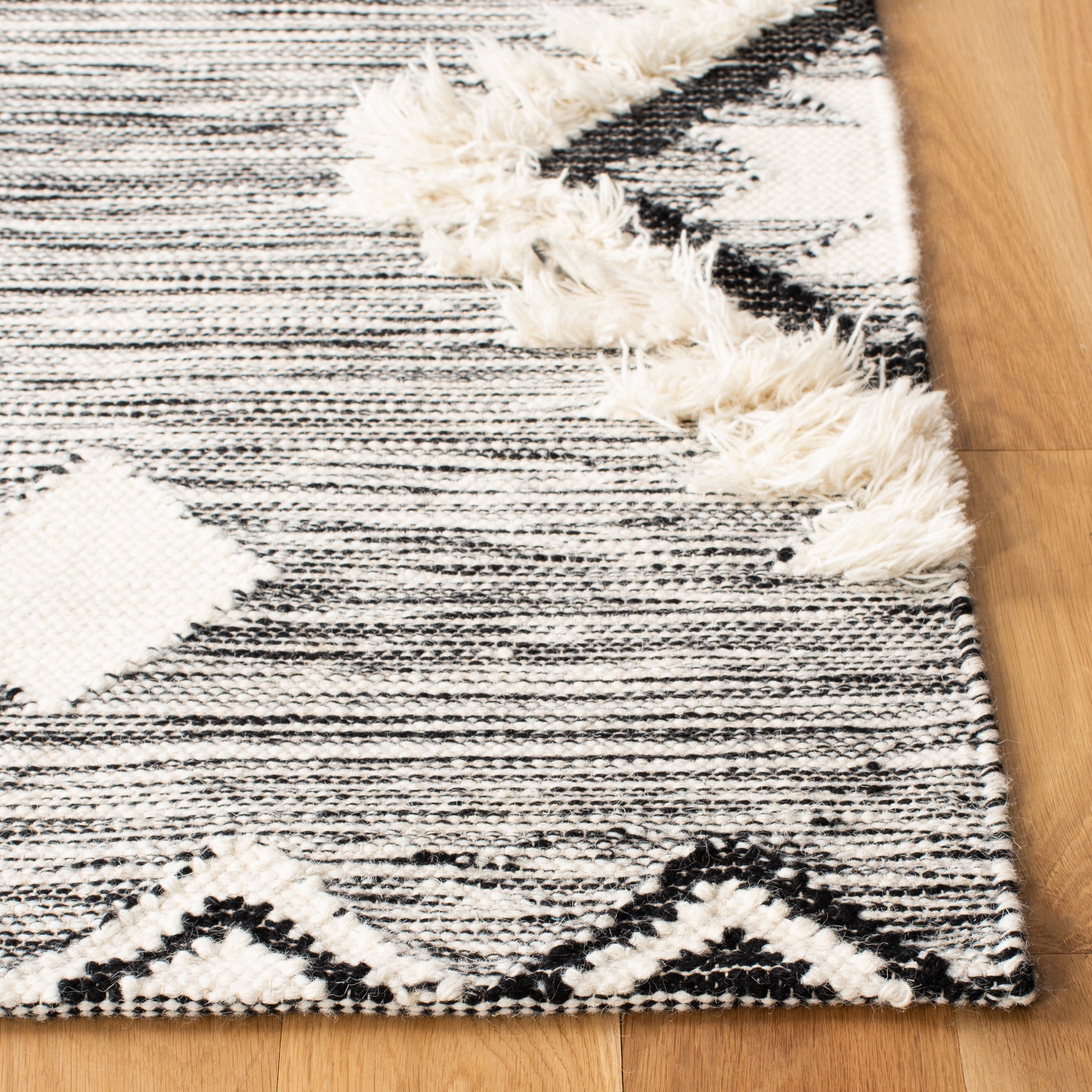 SAFAVIEH Kenya Stojan Southwestern Area Rug, Black/Ivory, 9' x 12'