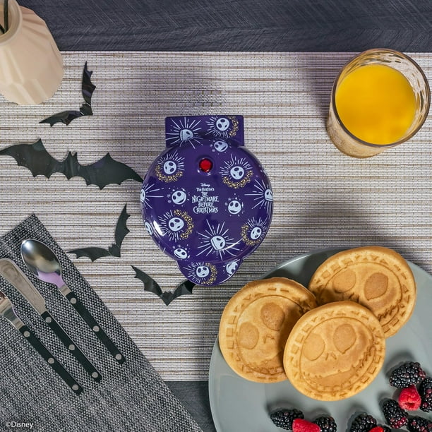 Uncanny Brands Nightmare Before Christmas Jack Skellington Mini waflera – Pequeño aparato de cocina