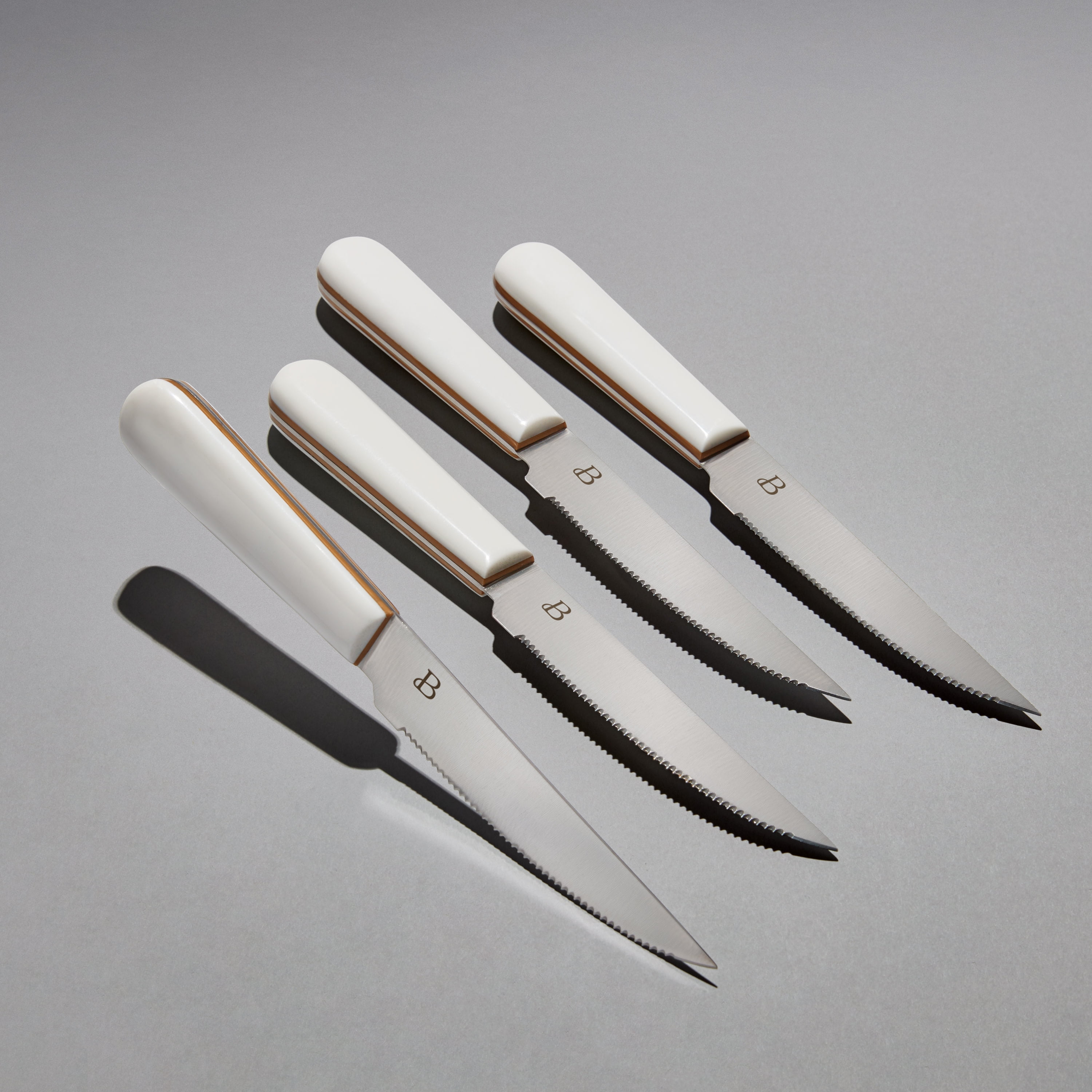 Pampered Chef Steak Knife Set of 4 with Plastic Case & Built In Sharpener