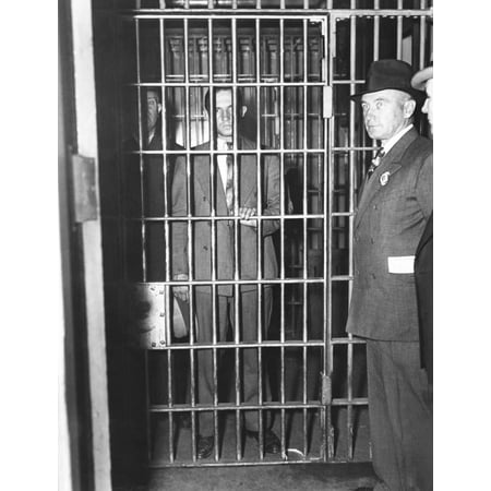 Bruno Hauptmann After His Arrest As The Receiver Of The Lindbergh Ransom Money At Police Headquarters (Best Home Receiver For The Money)