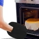 thumbnail image 2 of Guantes de silicona resistentes al calor para horno, con agarre antideslizante, para hornear, asar, microondas y lavar a máquina, 2 of 7