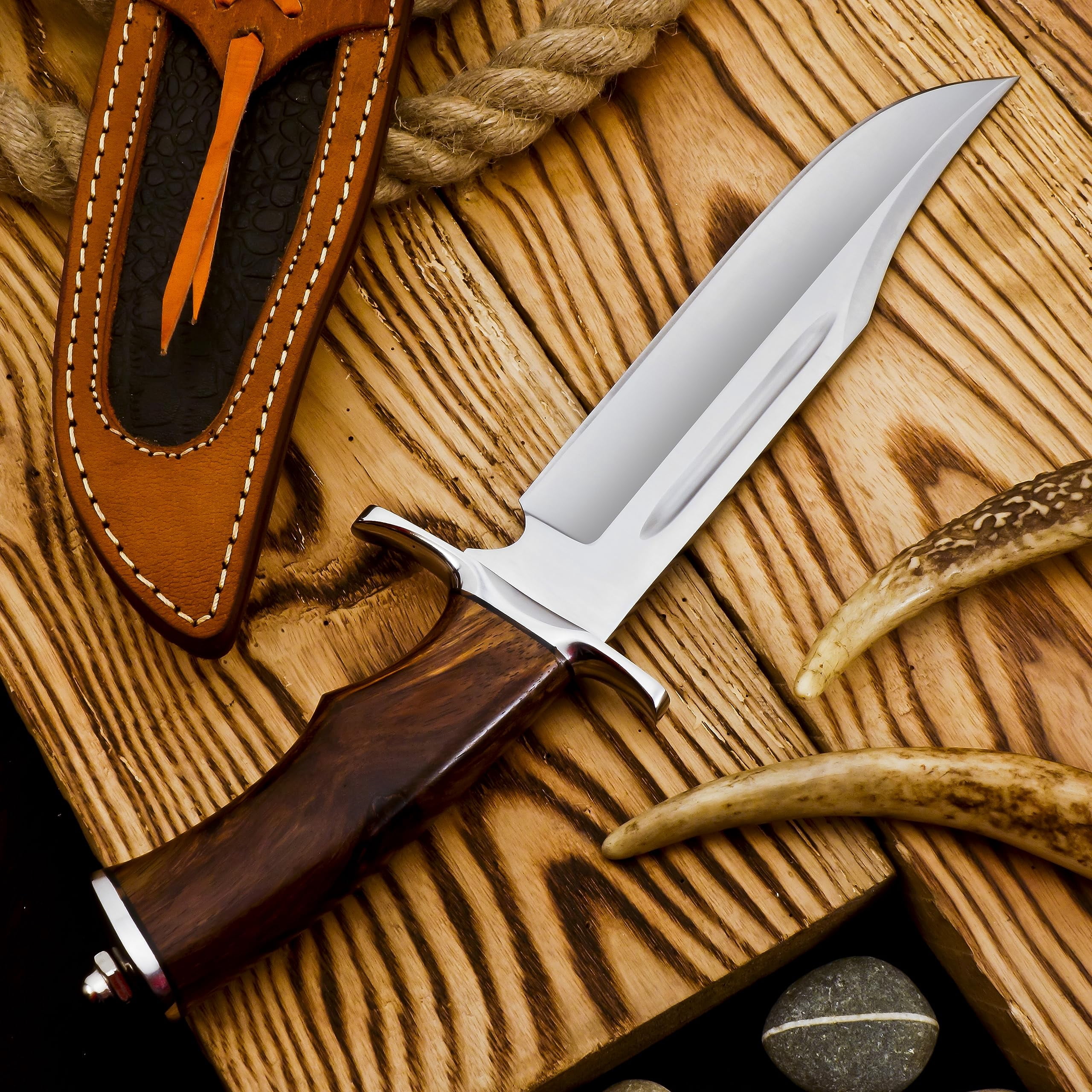 Poshland Handmade Damascus Steel Bowie Hunting Knife with Solid Perfect Grip Handle
