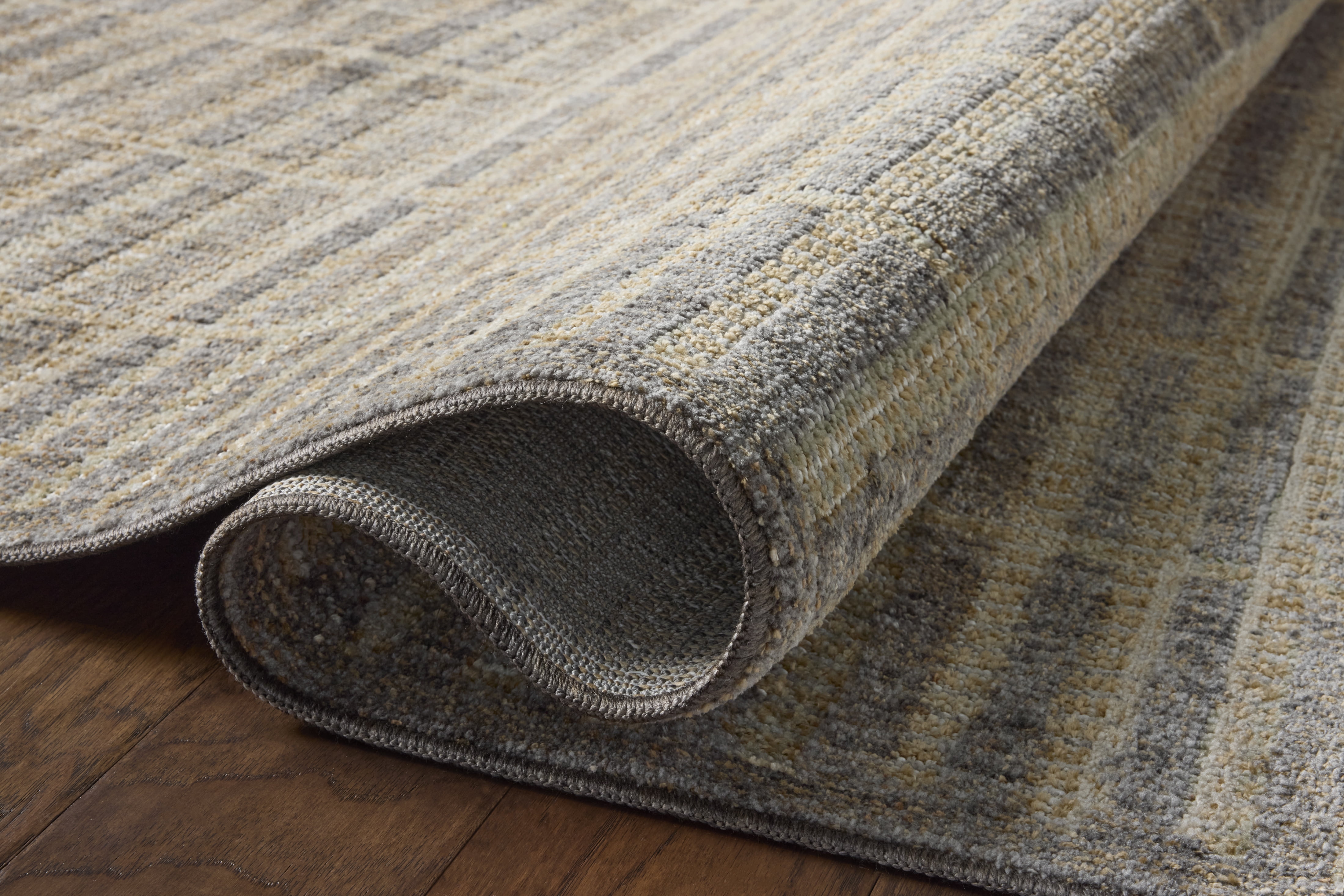 Loloi Roxie Smoke / Natural 2'-7" x 15'-0" Area Rug