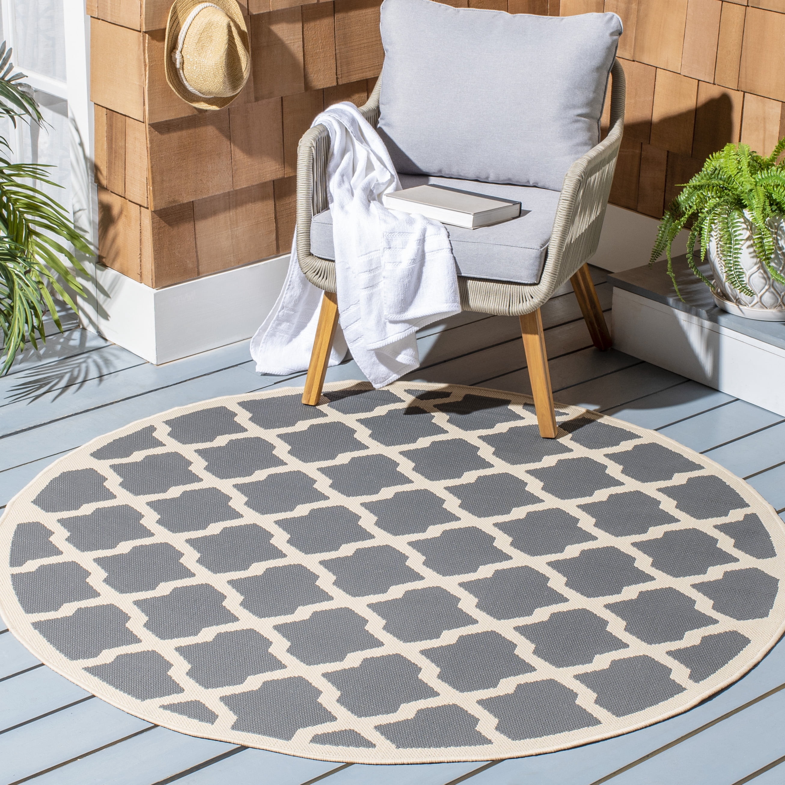 Safavieh Courtyard Amber Geometric Indoor/Outdoor Area Rug, Anthracite/Beige, 4' x 4' Round