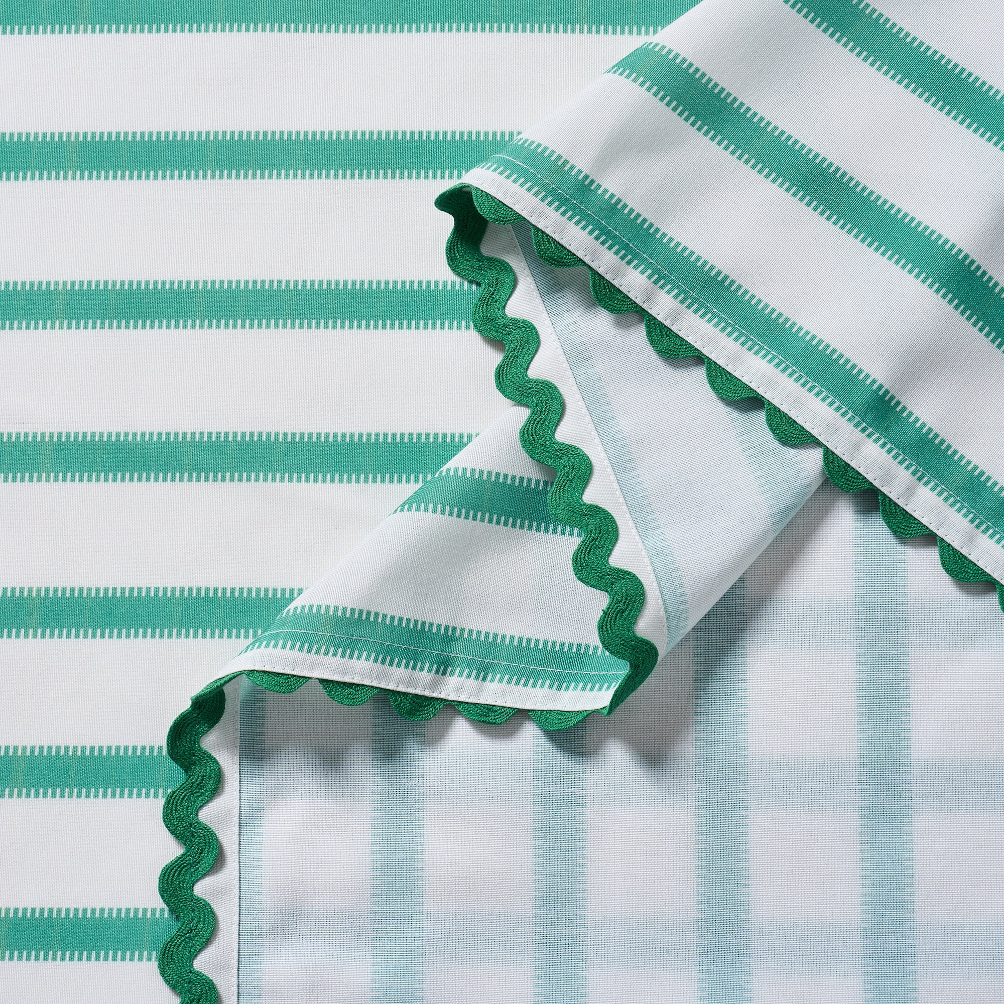 Mainstays by Becky G. & Alejandra Fabric Tablecloth, Green Stripe, 60" x 84"