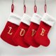thumbnail image 2 of Xiao Hua 2 medias navideñas tejidas con letras bordadas de Papá Noel, colgantes para árbol de Navidad, decoración para el hogar, chimeneas navideñas, V, 2 of 4