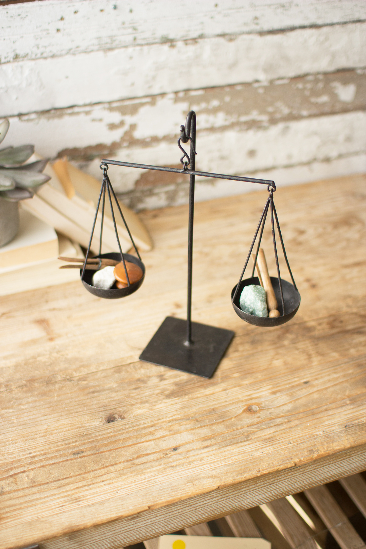 GwG Outlet Recycled Metal Scales On A Stand NMCC1058