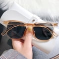 thumbnail image 3 of Gafas de sol resistentes a los rayos UV para hombre y mujer, lentes de sol de diseñador de marca Vintage, pequeñas, rectangulares, UV400, 3 of 3