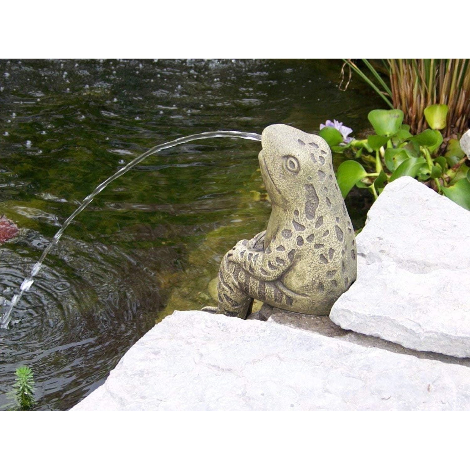 Sitting Frog Pond Spitter stone statue/sculpturewater garden accent
