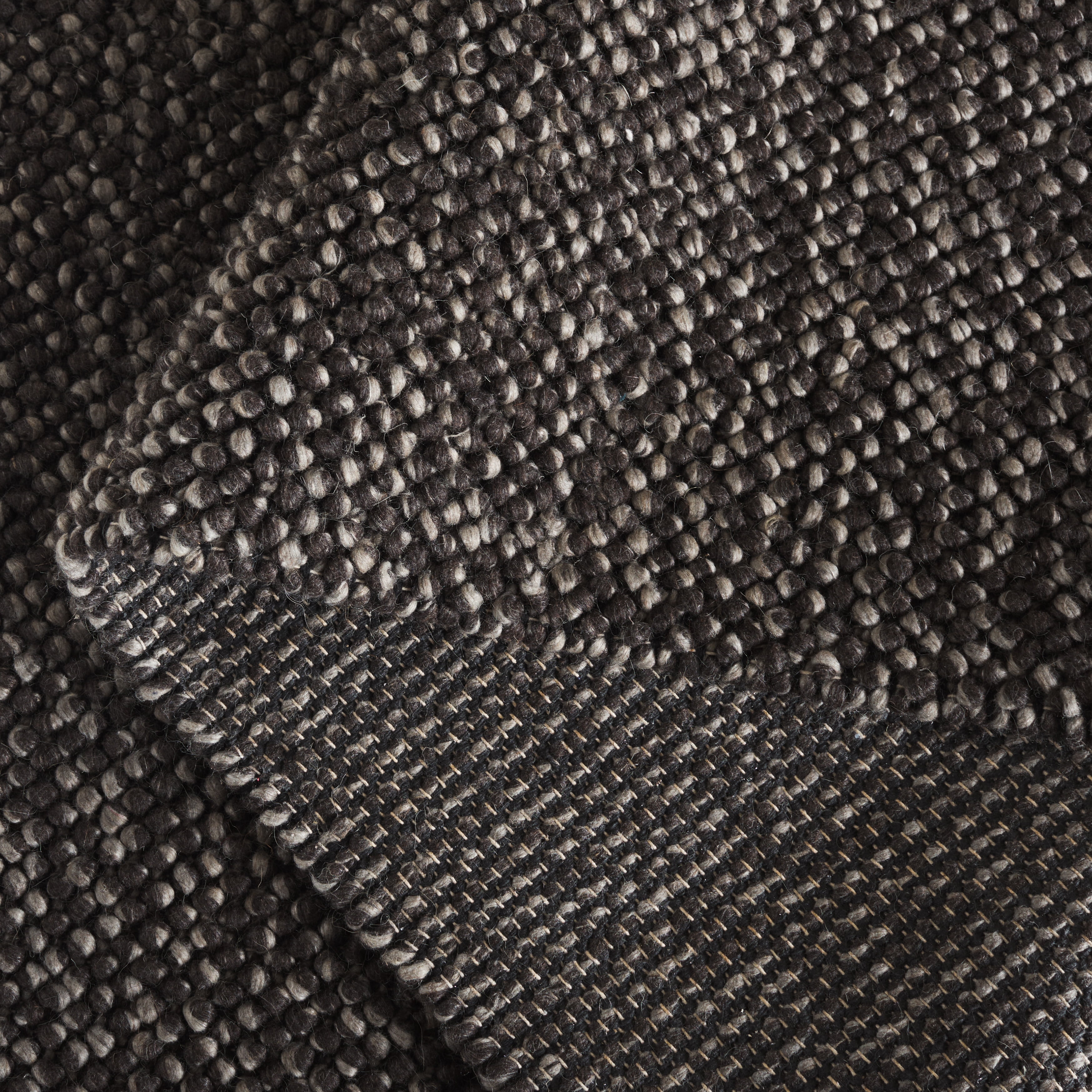 Safavieh Natura Willoughby Distressed Runner Rug, Black/Gray, 2'3" x 5'