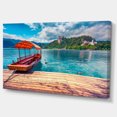 thumbnail image 2 of Bateau dans le Lac Saigné à Julian Alps - Grand Paysage Impression sur Toile, 2 of 4