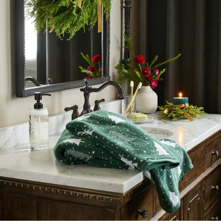 Better Homes Gardens Holiday 2PK Bath Towel Set Green Christmas Tree Walmart