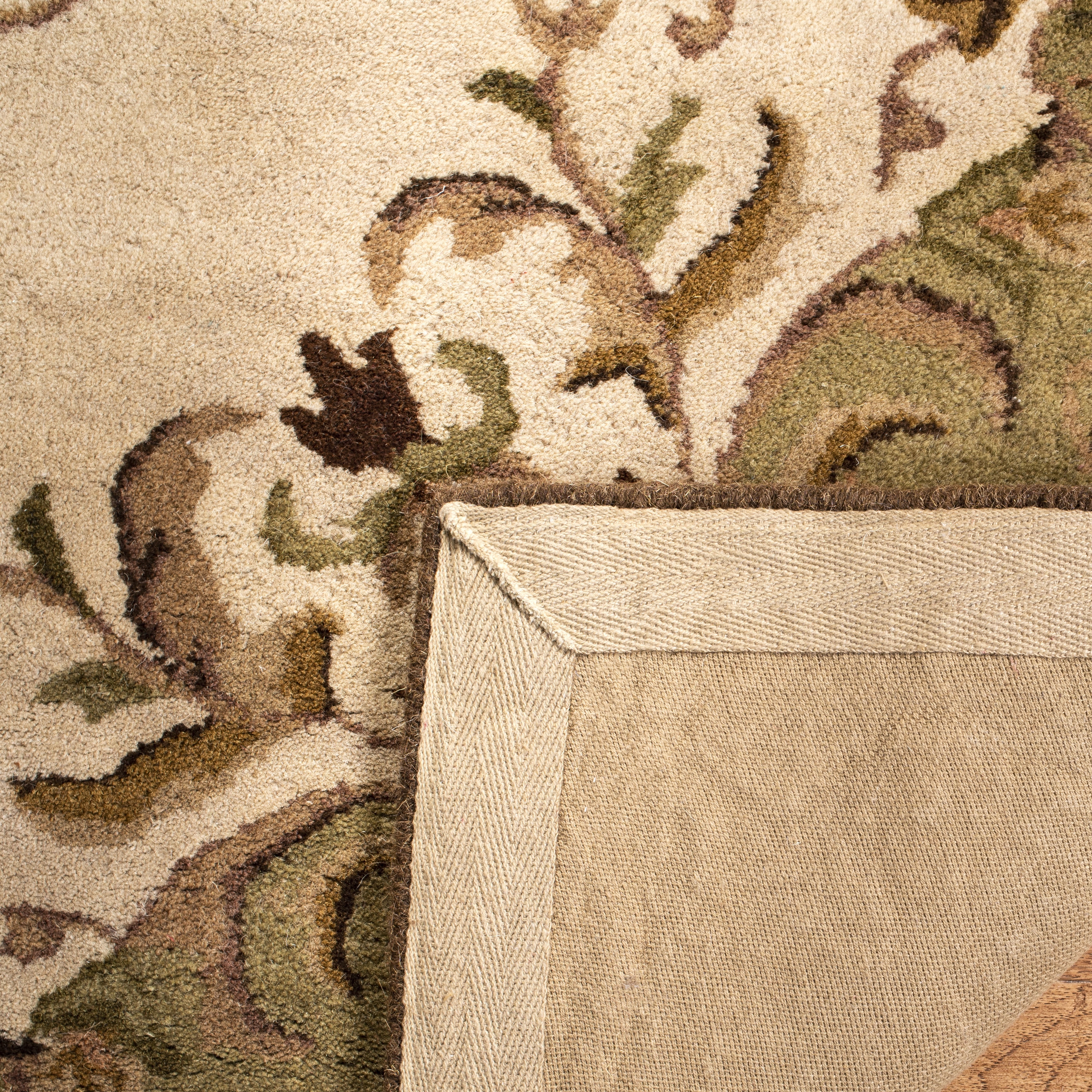 Safavieh Heritage Cleves Oriental Wool Area Rug, Beige/Green, 4'6" x 6'6" Oval