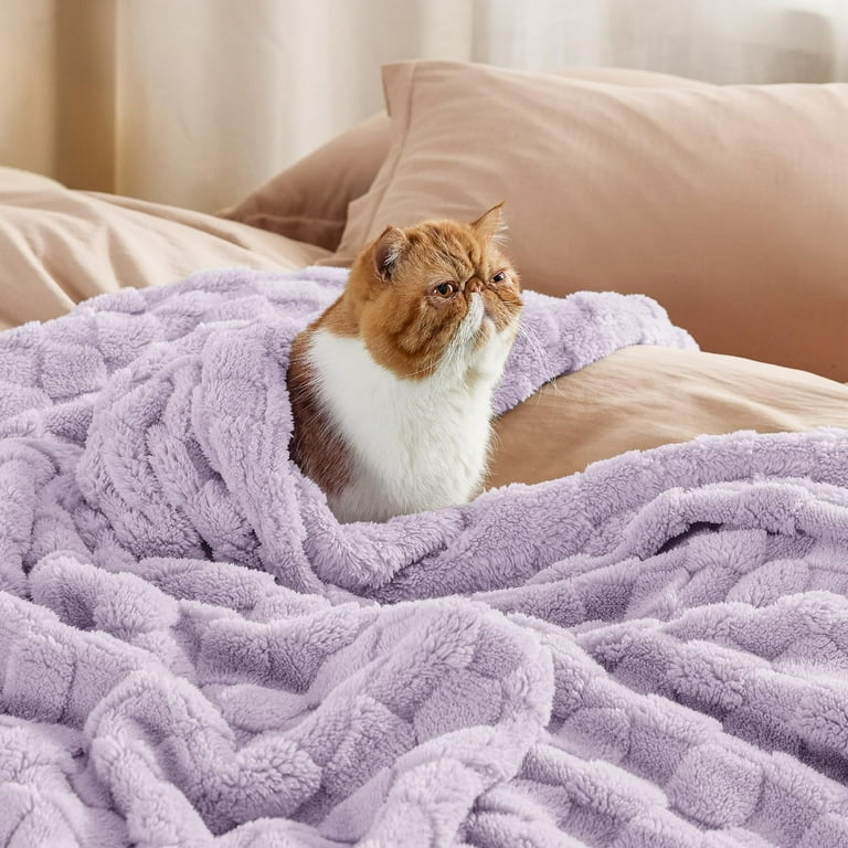 Cozy Comfort Lavender Fleece Blanket for Couch Super Soft Cozy King Blankets for Women Girls 108x90 Inches