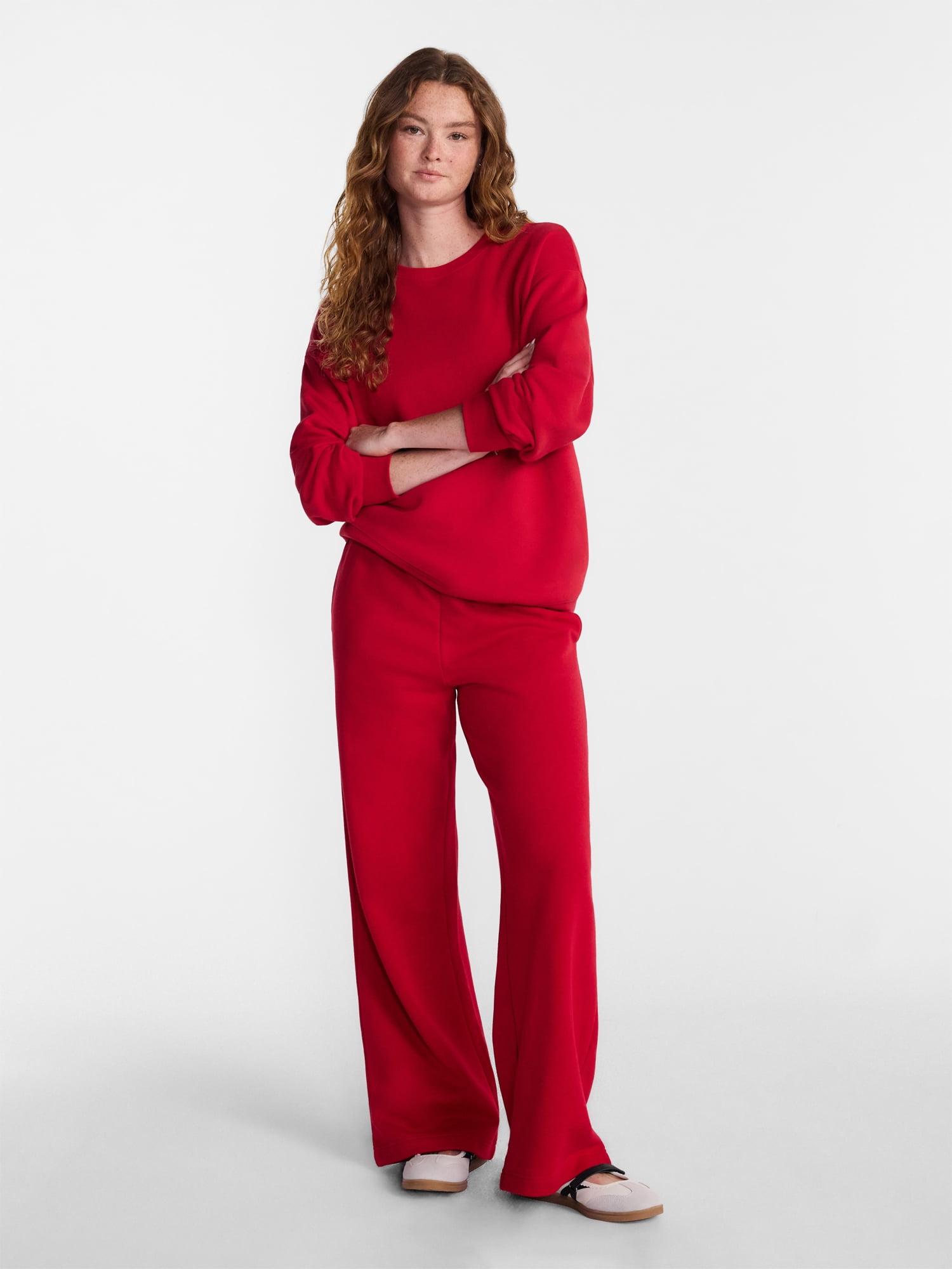 No Boundaries Oversized Fleece Sweatshirt with Long Sleeves, Women's Sizes XXS-4X