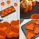 thumbnail image 2 of Juego de 12 moldes antiadherentes reutilizables para hornear magdalenas y muffins, 2 of 6