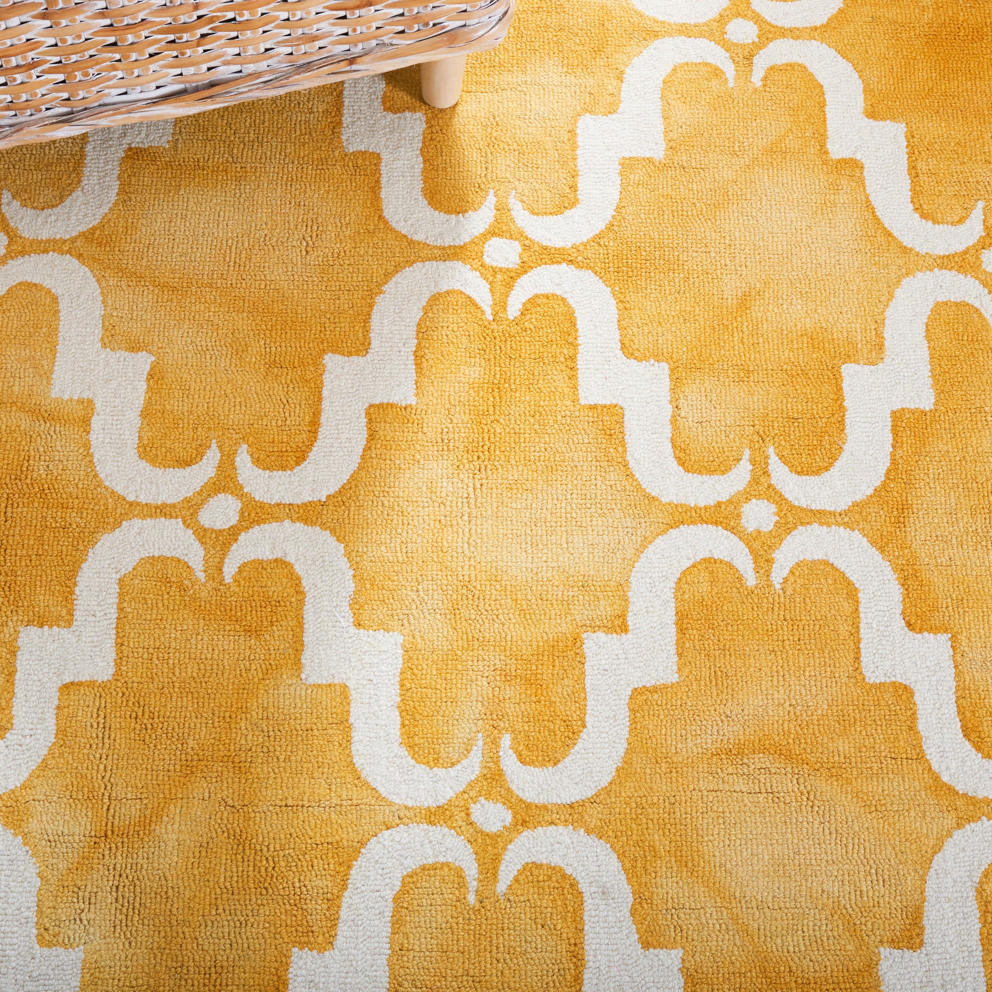 Safavieh Dip Dye Talbot Distressed Wool Area Rug, Gold/Ivory, 3' x 5'