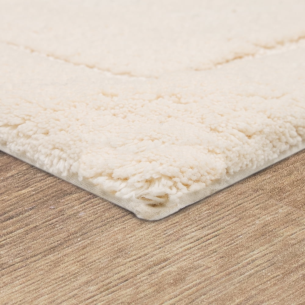 Mohawk Home Regency Plush Stain/Fade Resistant Non-Slip Machine Washable Bath Mat, Parchment, 1' 9" x 2' 10"