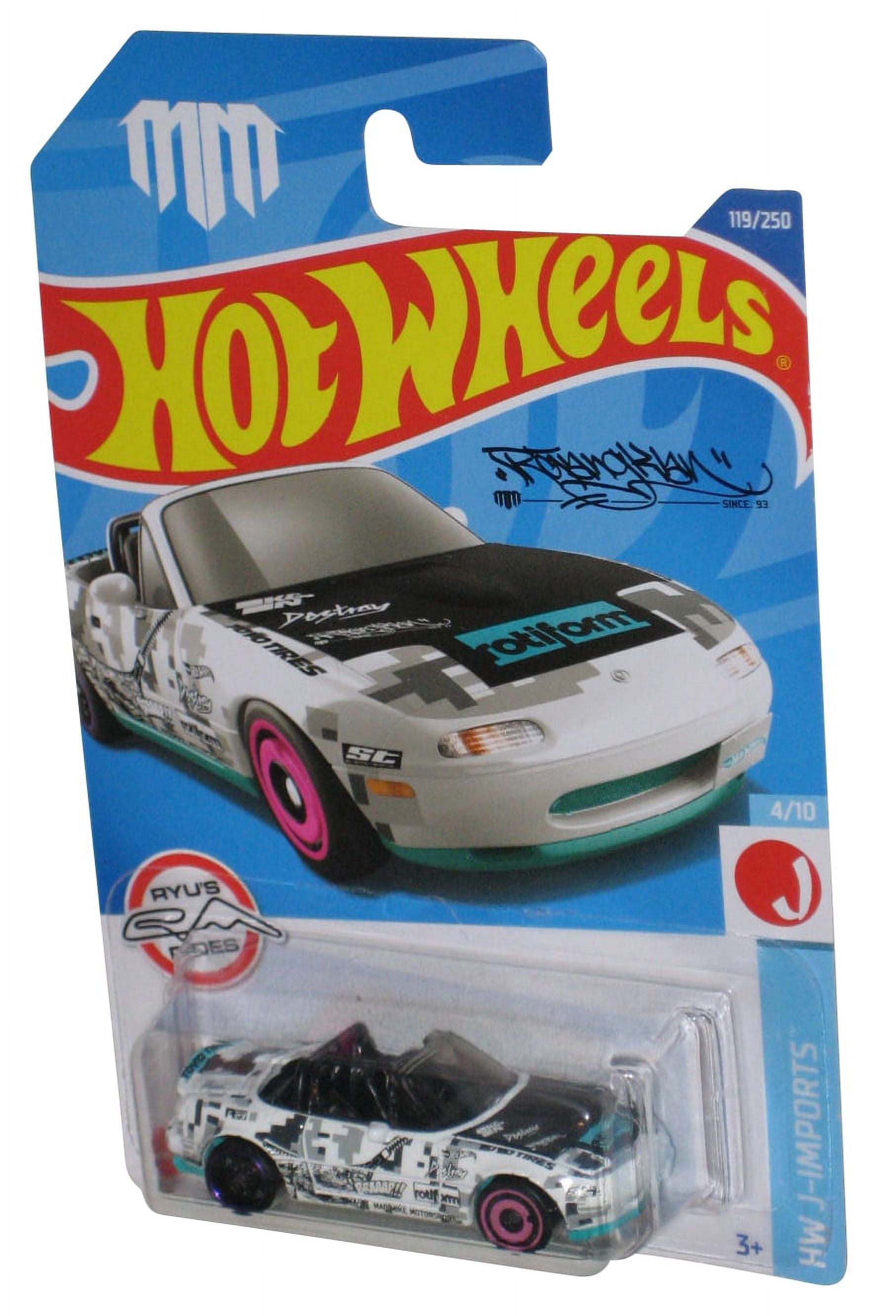 Hot Wheels HW Modified 5/5 (2023) Zamac 005 Silver '15 Mazda MX-5