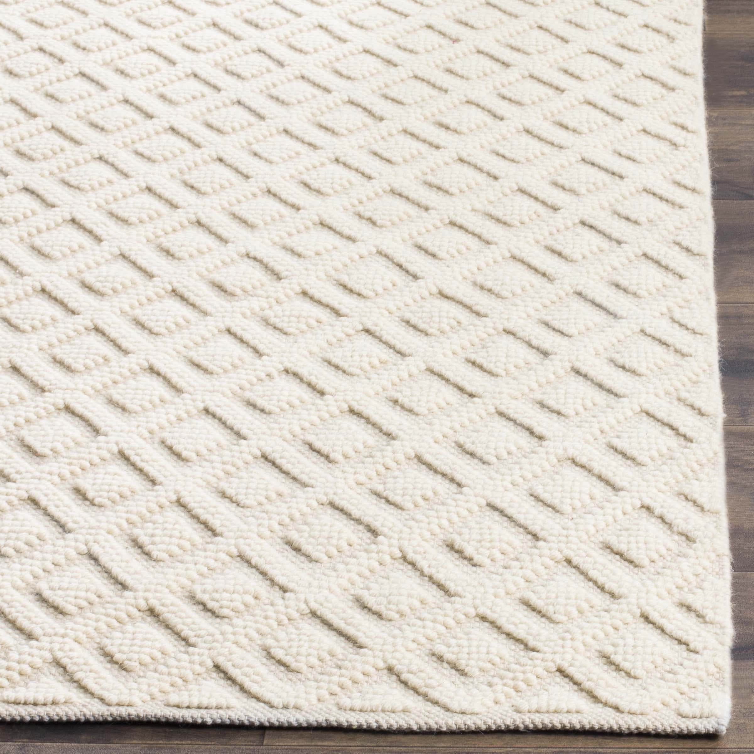SAFAVIEH Vermont Joss Geometric Diamonds Runner Rug, Ivory, 2'3" x 18'