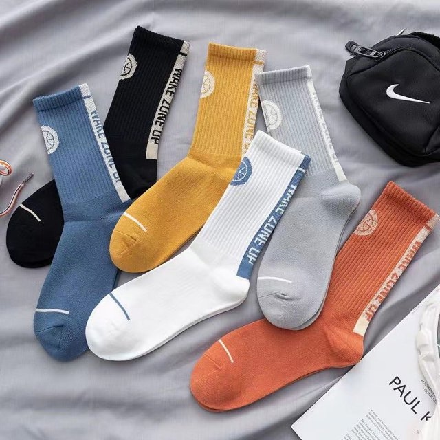 Calcetines de hombre hasta media pantorrilla, calcetines de otoño e invierno, calcetines de algodón, calcetines deportivos desodorantes de tacón largo, versión coreana