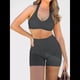 thumbnail image 4 of Conjuntos Entrenamiento para Mujer 2 Piezas,Sujetador Deportivo con Cuello Halter y Arrugas,Pantalones Cortos Ciclista Cintura Alta,Ropa Ejercicio para Gimnasio Yoga Gris Oscuro XL, 4 of 9